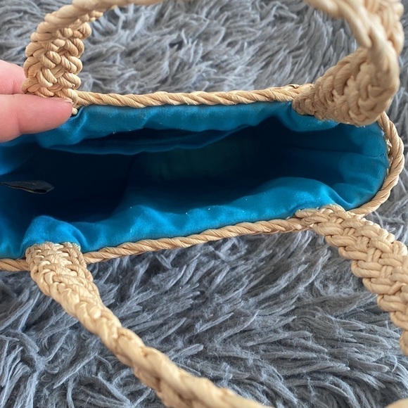 WOVEN CORNHUSK SUMMER TIME MINI WOVEN PURSE WITH FLOWERS - Picture 5 of 7